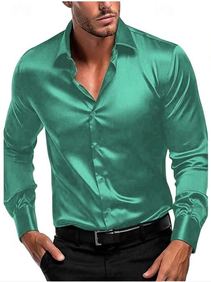 Modern heren overhemd, comfortabel en elegant, ideaal voor elke gelegenheid van werk tot vrije tijd.