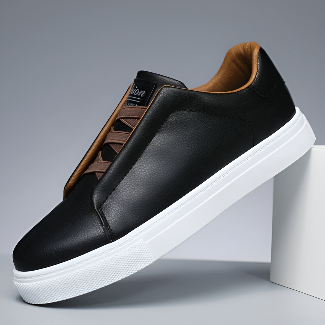 Zwarte heren sneakers met witte zool en bruine details