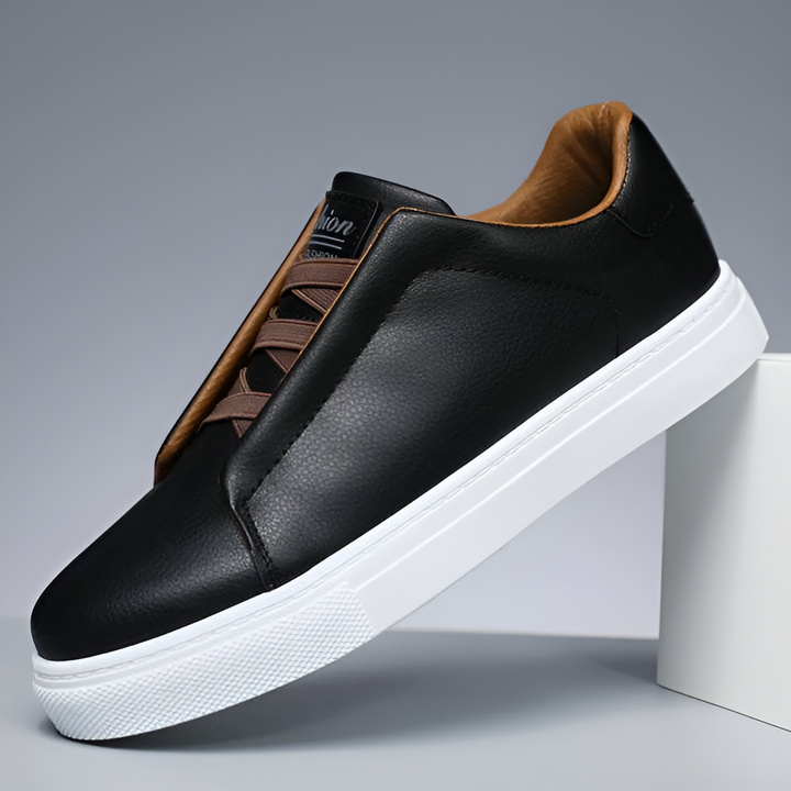 Zwarte heren sneakers met witte zool en bruine details