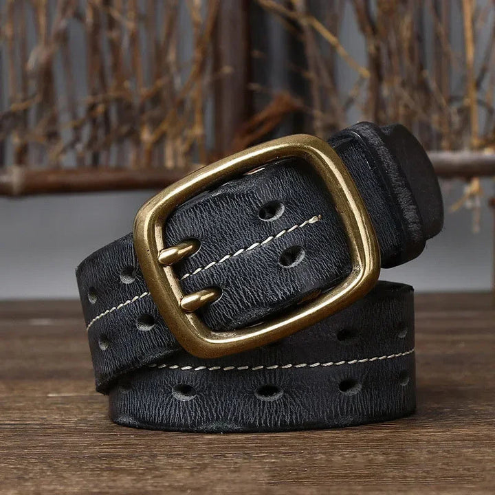 Rode casual herenriem van echt runderleer met stoere dubbele messing gesp, perfect voor jeans.