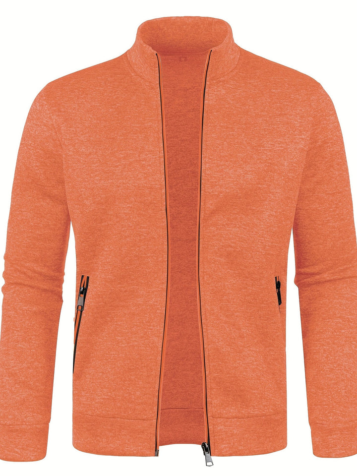 Comfortabel vest met rits voor heren, getoond in een lifestyle setting