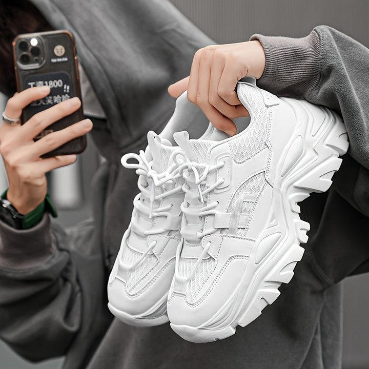 Duurzame streetwear sneakers voor heren met dikke dempende zool