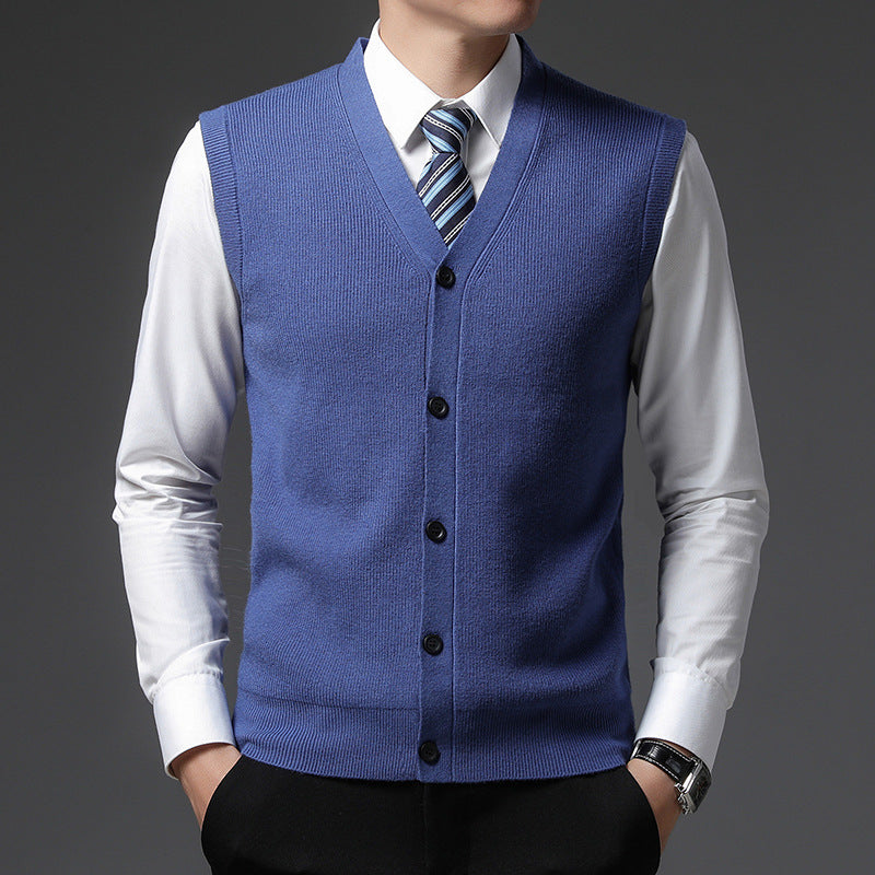 Nauwaansluitend heren vest slim fit, toont de elegante pasvorm en tijdloze stijl van dit mouwloze kledingstuk.
