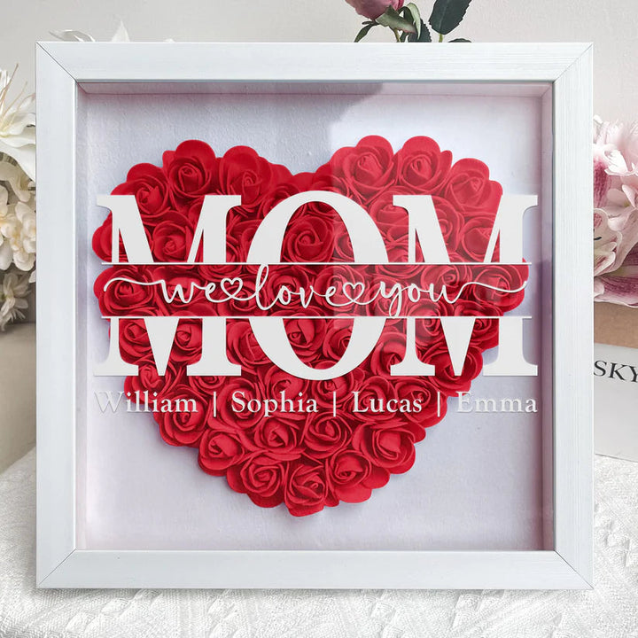 Gepersonaliseerde BlossomHeart familie shadowbox, uniek Moederdag cadeau met bloemen en namen.