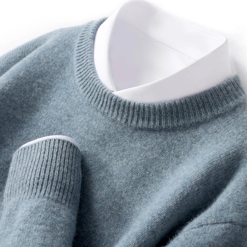 Warme en comfortabele crewneck sweater voor mannen, veelzijdig en tijdloos ontwerp.