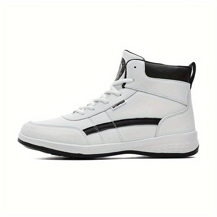 "Heren hoge top sneakers zijaanzicht, antislip PU buitenkant, comfortabele EVA binnenzool, geometrisch motief."