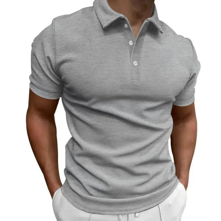 "Heren polo shirt in lichtgewicht stof, ademend en anti-pilling, slim fit ontwerp, ideaal voor warme zomerdagen."