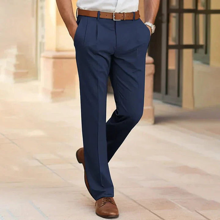 Heren rechte pantalon met moderne pasvorm, ideaal voor business casual en kantoorkleding. Comfortabel en stijlvol.