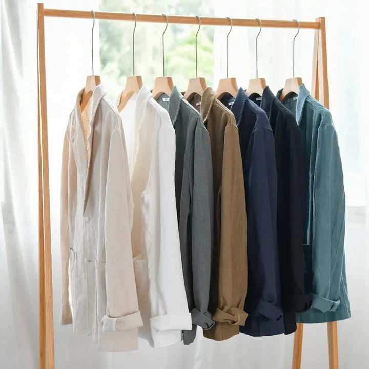 Zakelijke herenblazer, ook geschikt voor vrijetijd, met reverskraag en knoopsluiting, regular fit model.