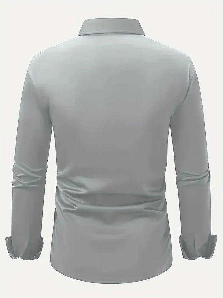Essentieel heren overhemd, slim fit, met lange mouw en klassieke kraag voor een tijdloze uitstraling.