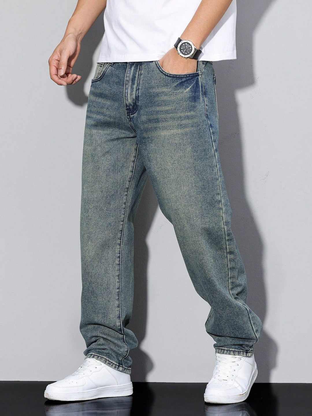 Comfortabele spijkerbroek Evan. Heren jeans met rechte pijpen, veelzijdig en perfect voor casual mode.