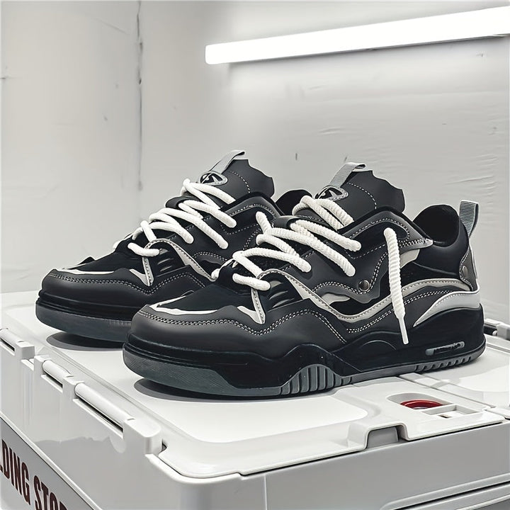 Hedendaagse herensneakers met dynamisch design, combineren stijl met comfort voor de moderne man.