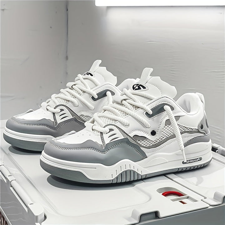 Deze lage herensneakers pronken met een modern dynamisch design en ultiem loopcomfort.