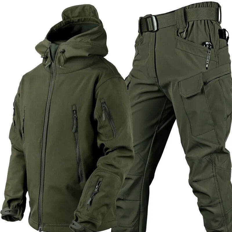 Veelzijdige heren outdoor kleding set, water- en winddicht voor wandelen & fietsen.