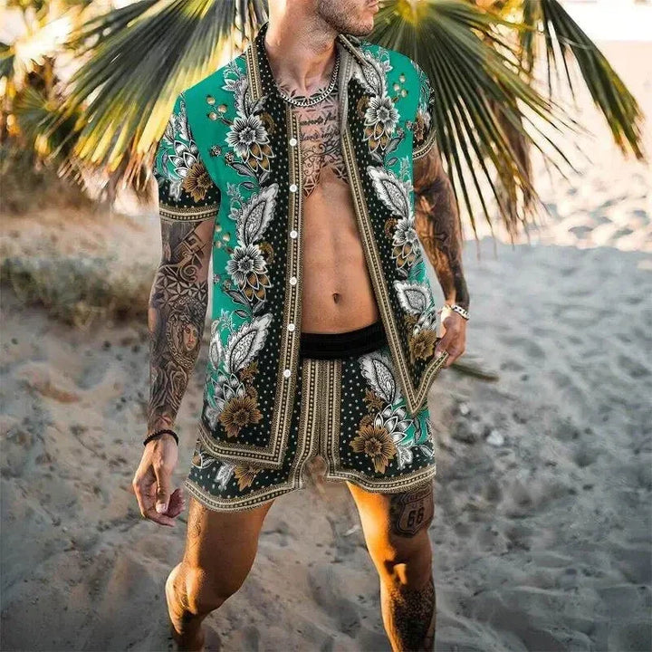 Comfortabele heren outfit voor de zomer: trendy print op shirt met korte mouw en shorts.