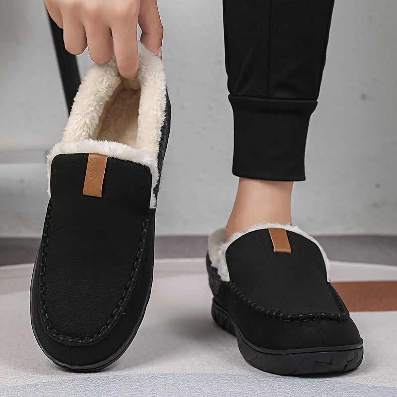 Bruine heren pantoffels, zachte en warme binnenschoenen voor ultiem comfort.