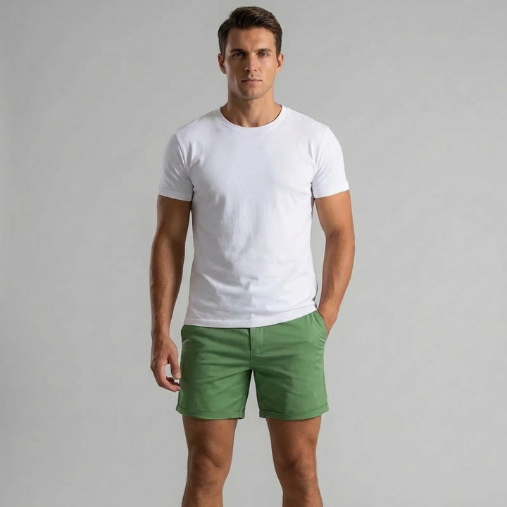 Khaki heren chino korte broek van ademende stof, voor comfortabele vrije tijd en zomerse stijl. Veelzijdig.