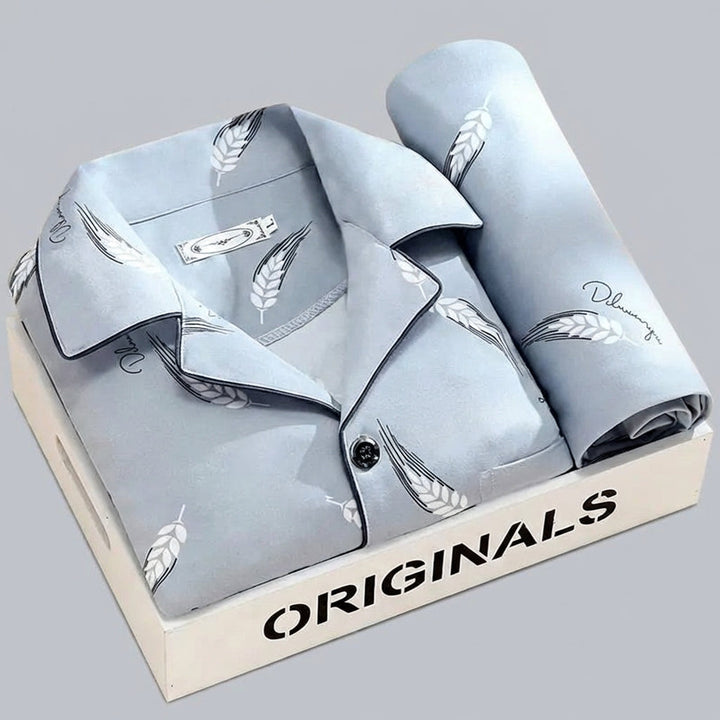 Stijlvolle heren nachtkleding set: pyjama-overhemd met knopen en bijpassende broek voor ontspanning.