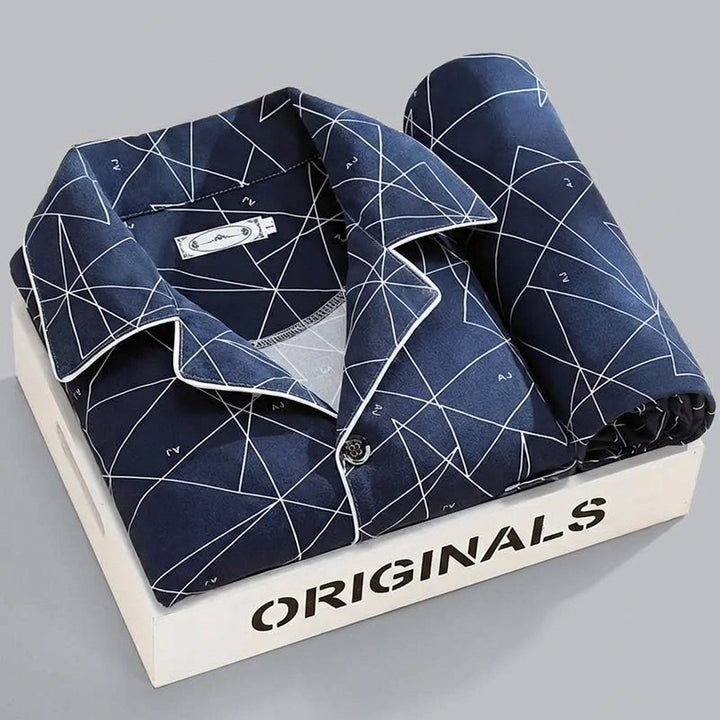 Moderne heren huispak/pyjamaset met overhemd en knopen voor ultiem comfort en ontspanning.