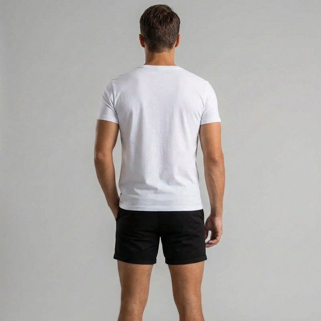 Stijlvolle heren chino shorts in klassiek zwart, ideaal voor een casual of semi-formele zomerse look. Comfortabel.