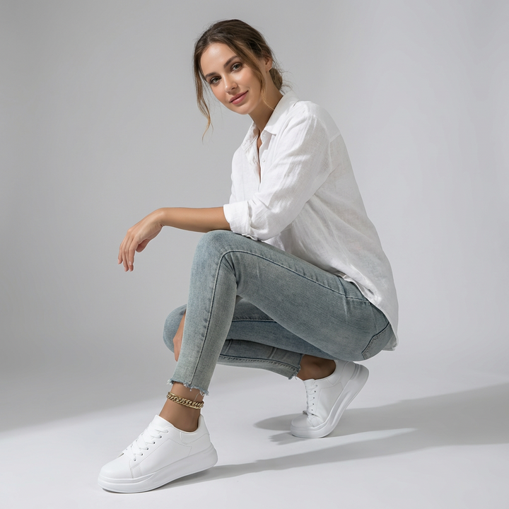 Witte dames orthopedische sneakers voor ultiem comfort en voetondersteuning, ideaal voor dagelijks gebruik en wandelen.