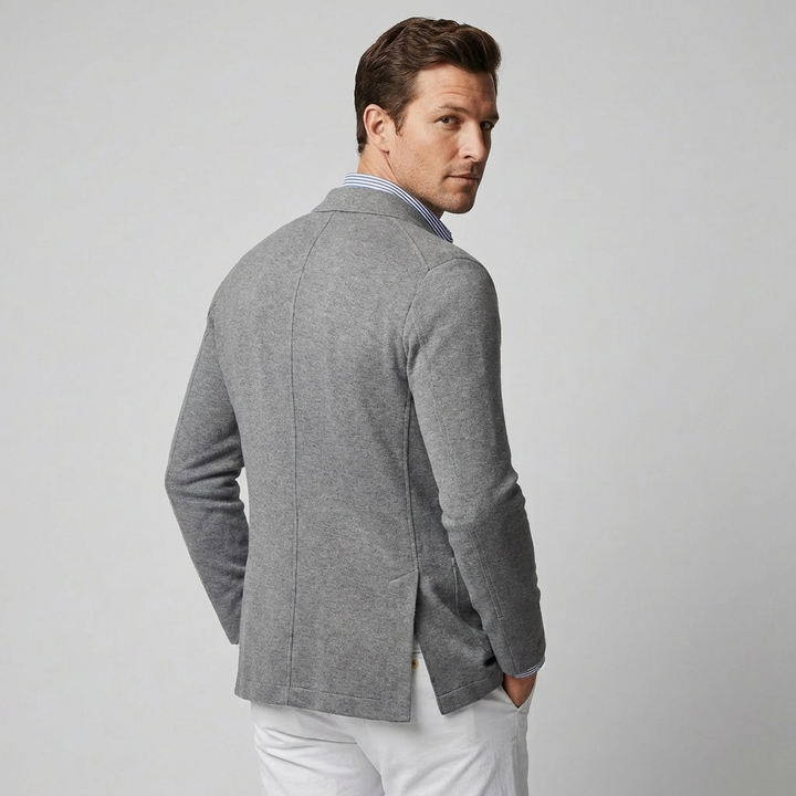 Modieuze herenkleding: deze blazer met casual zakken is een must-have voor elke garderobe.