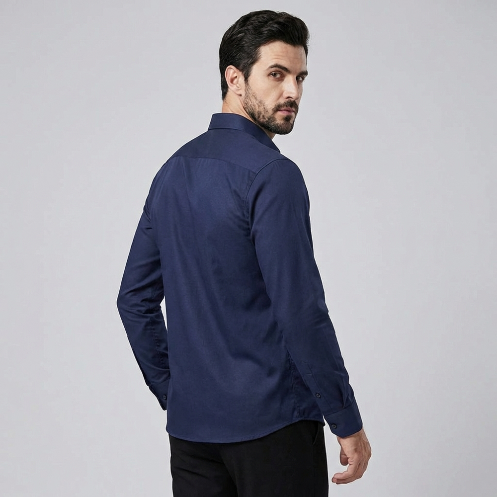Stijlvol kreukvrij herenoverhemd in wit, ideaal voor een elegante zakelijke of casual uitstraling. Maximaal comfort.