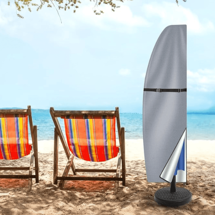 Detailweergave van de grijze beschermhoes voor parasols met ritssluiting