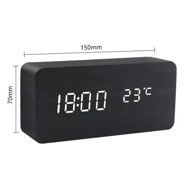 Houten wekker met LED-display, spraakbesturing en temperatuurweergave; elegant design voor elke moderne slaapkamer.