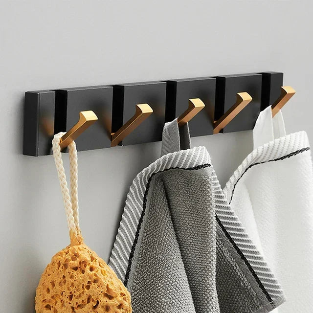 Luxe opbergsysteem: opklapbare wandhaak voor jassen, tassen en handdoeken. Elegant & minimalistisch.
