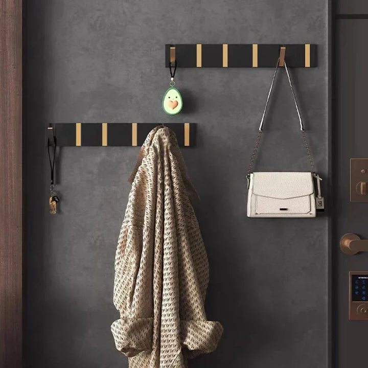 Moderne opklapbare handdoekhaak voor badkamer. Minimalistisch design, luxe uitstraling & ruimtebesparend.