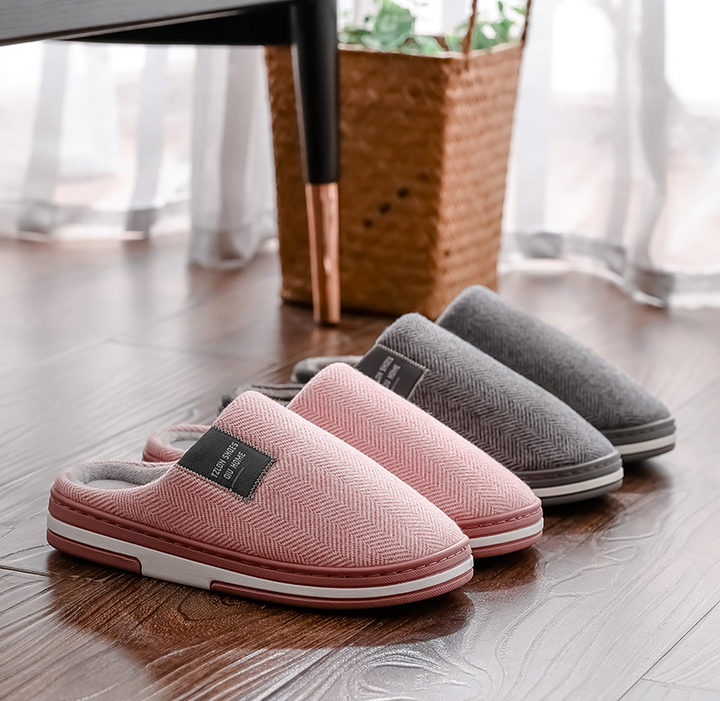 Stijlvolle heren pantoffels "Gentlemens Feet Nieuw" met antislipzool voor warme, comfortabele voeten thuis.