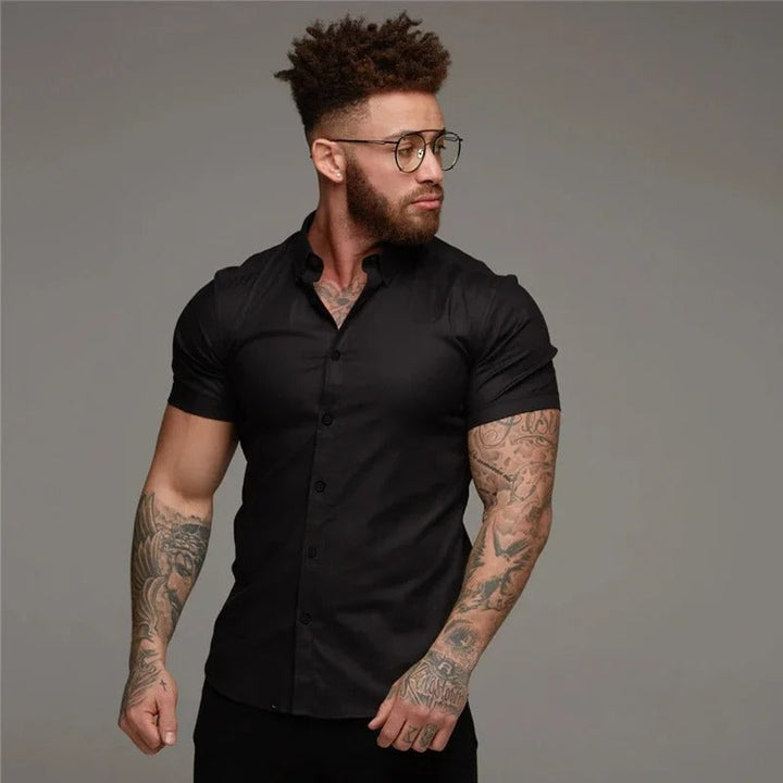 Veelzijdig zakelijk overhemd met korte mouwen voor heren. Stijlvolle en comfortabele herenkleding voor warm weer.