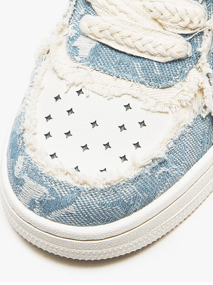 Stoere heren sneakers met robuuste constructie en sterrenpatroon voor een unieke casual stijl.