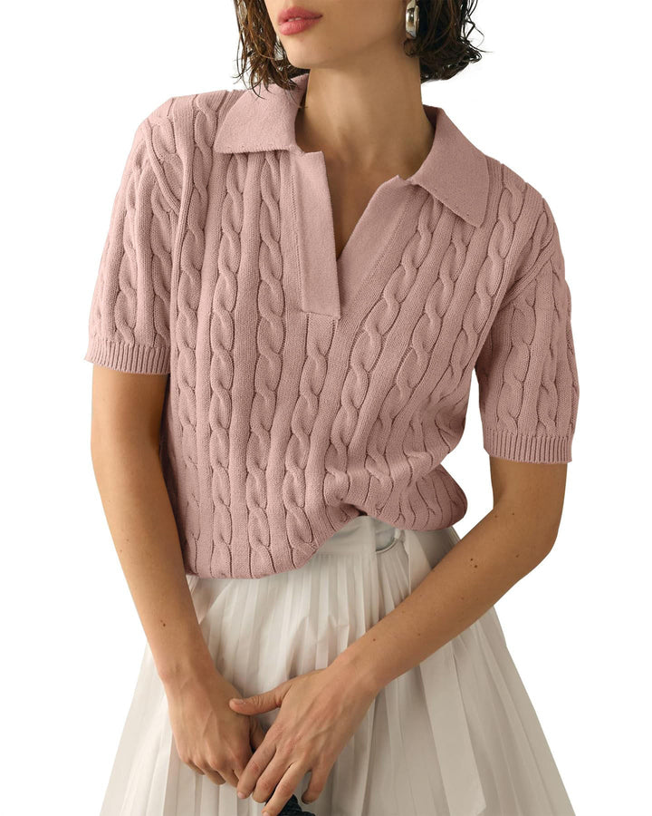 "Kabelgebreide dames top met reverskraag, korte mouwen, elegante textuur, ideaal voor casual en formele looks."