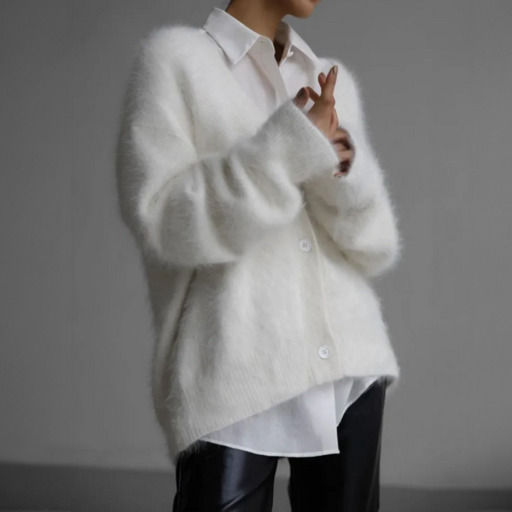 Kasjmier V-hals vest dames, elegant met knopen, oversized pasvorm, zachte stof, veelzijdig voor casual en nette gelegenheden.