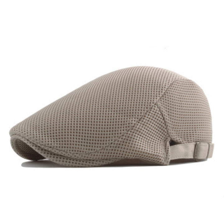 Klassieke herenpet met ademend mesh, lichtgewicht en stijlvol ontwerp, perfect voor de zomer. Ideaal voor casual outfits.