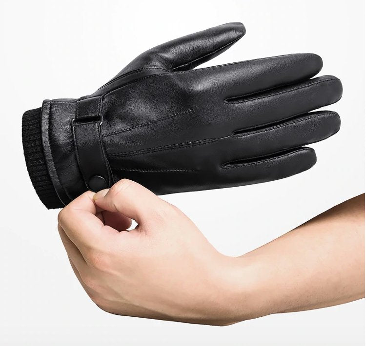 "Klassieke leren handschoenen voor heren, premium kwaliteit in bruin, warme voering, stijlvol en functioneel ontwerp."