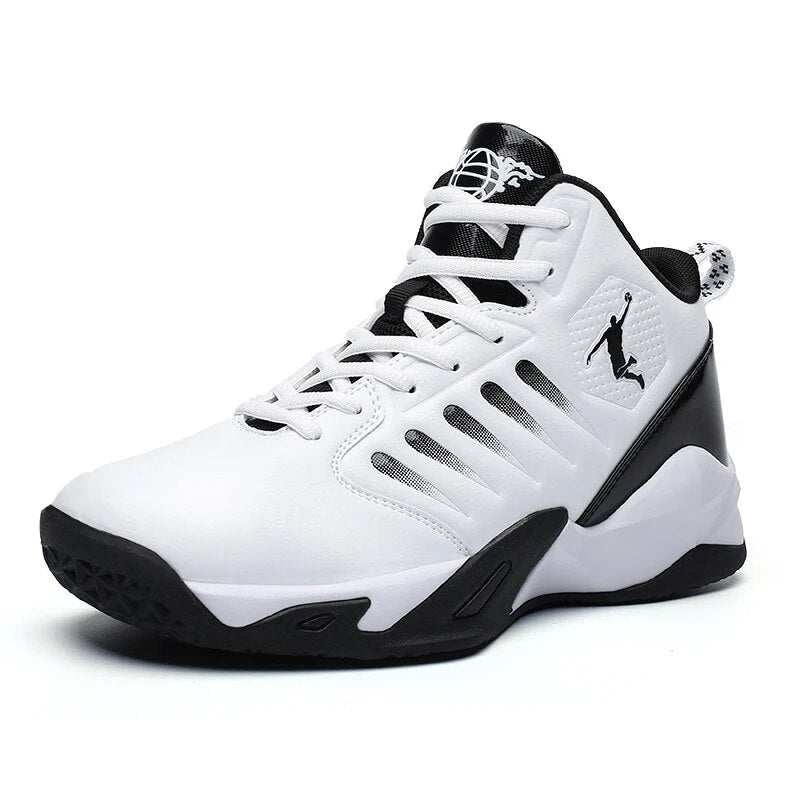 Veelzijdige heren basketbalschoenen, geschikt als binnenschoenen en buitenschoenen.