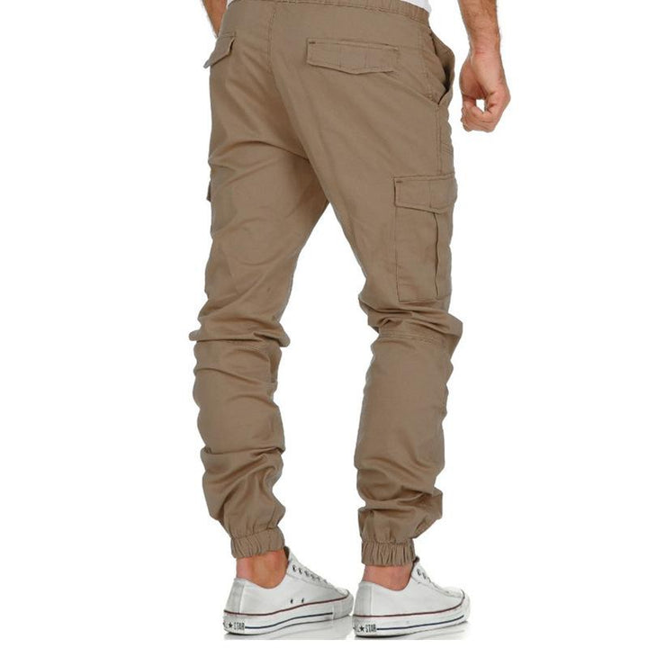 Stijlvolle heren cargobroek met handige multi-pocket zakken in comfortabele pasvorm