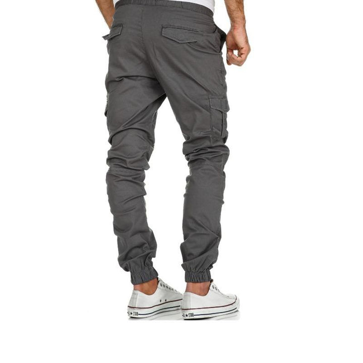 Casual herenkleding cargobroek met diverse steekzakken voor dagelijks gebruik