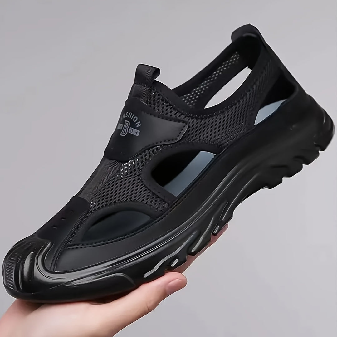 "Lichtgewicht ademende heren sportsandalen met antislip zool, ideaal voor het buitenavontuur, in grijze tint."