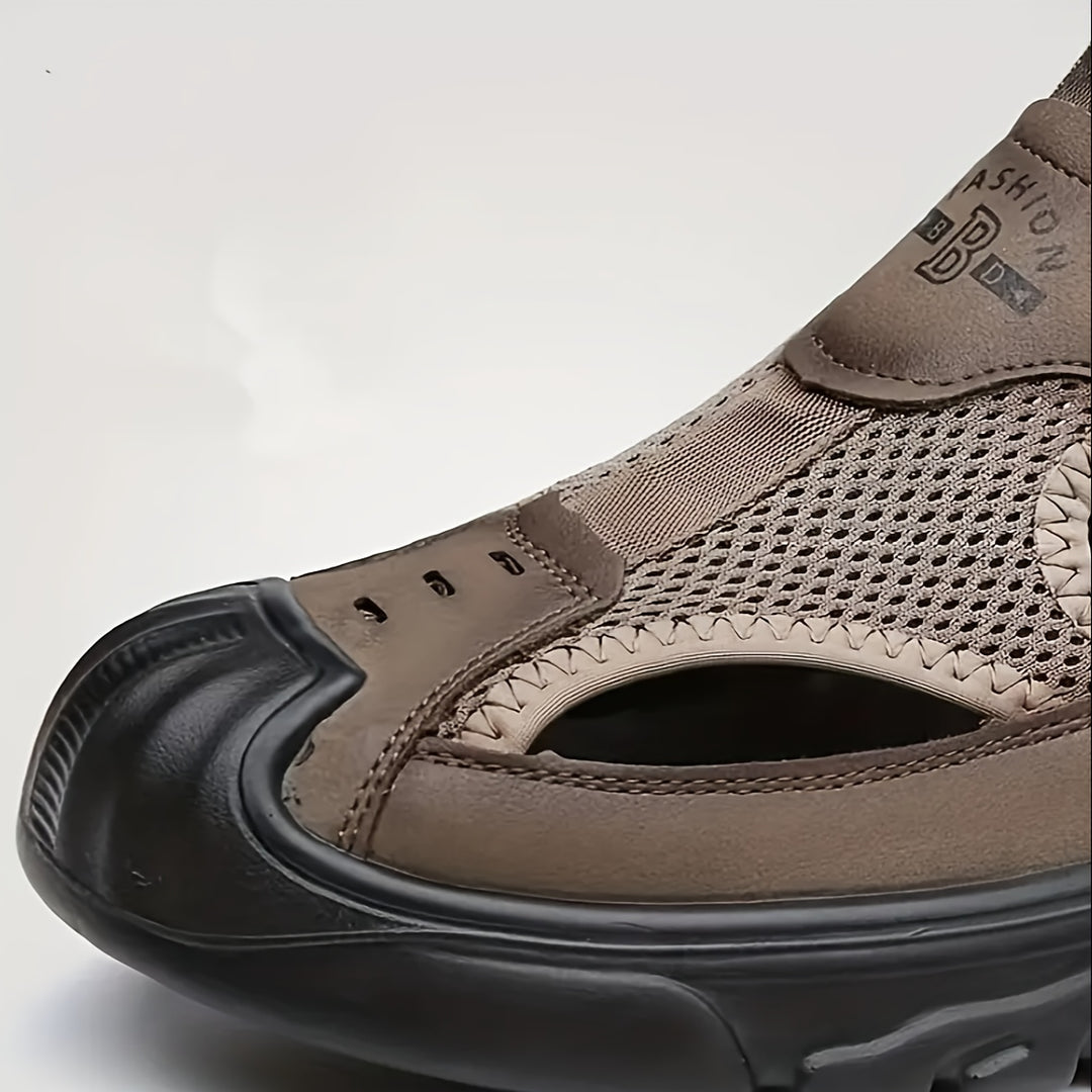 "Lichtgewicht ademende heren sportsandalen met antislip zool, ideaal voor het buitenavontuur, in grijze tint."