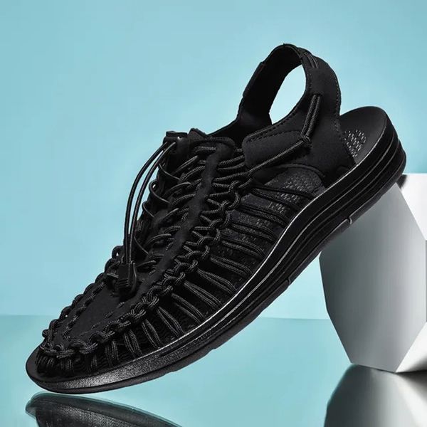 Lichtgewicht ademende heren zomersandalen voor optimaal comfort. Perfect voor strand, casual of vakantiegebruik.