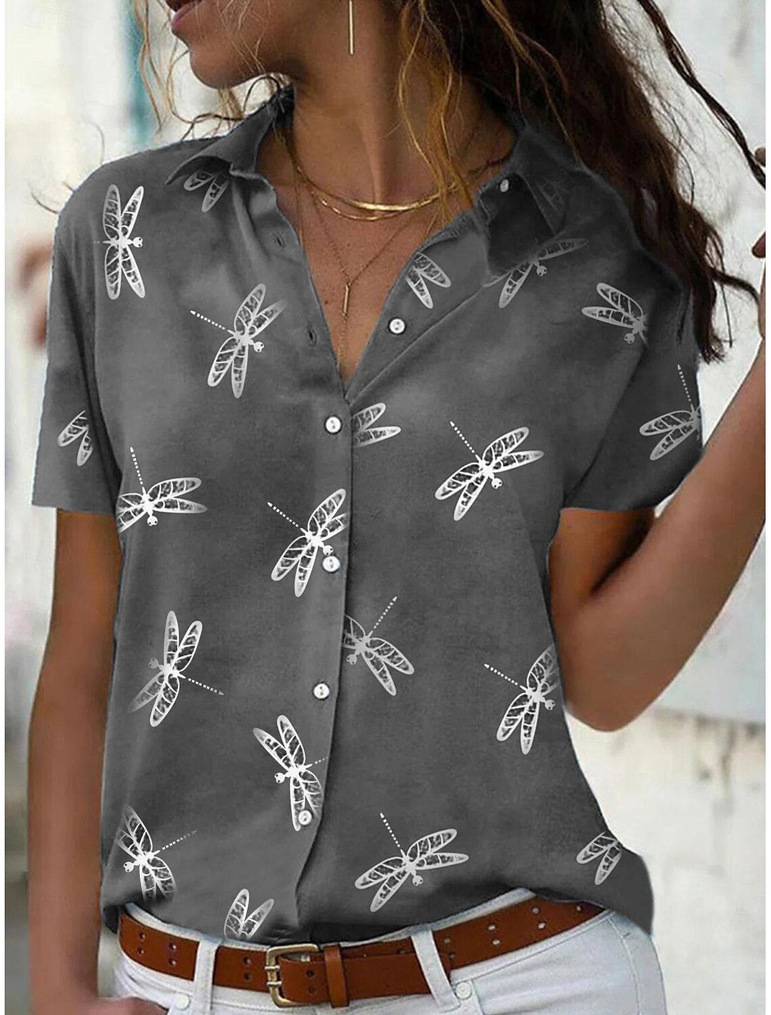 "Lichtgewicht roze dames zomershirt met korte mouwen, luchtig en comfortabel voor zonnige dagen."