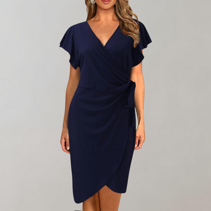 "Lichtgewicht Zayra zomerjurk voor dames, elegant design in blauw, perfect voor casual en chique zomeravonturen."