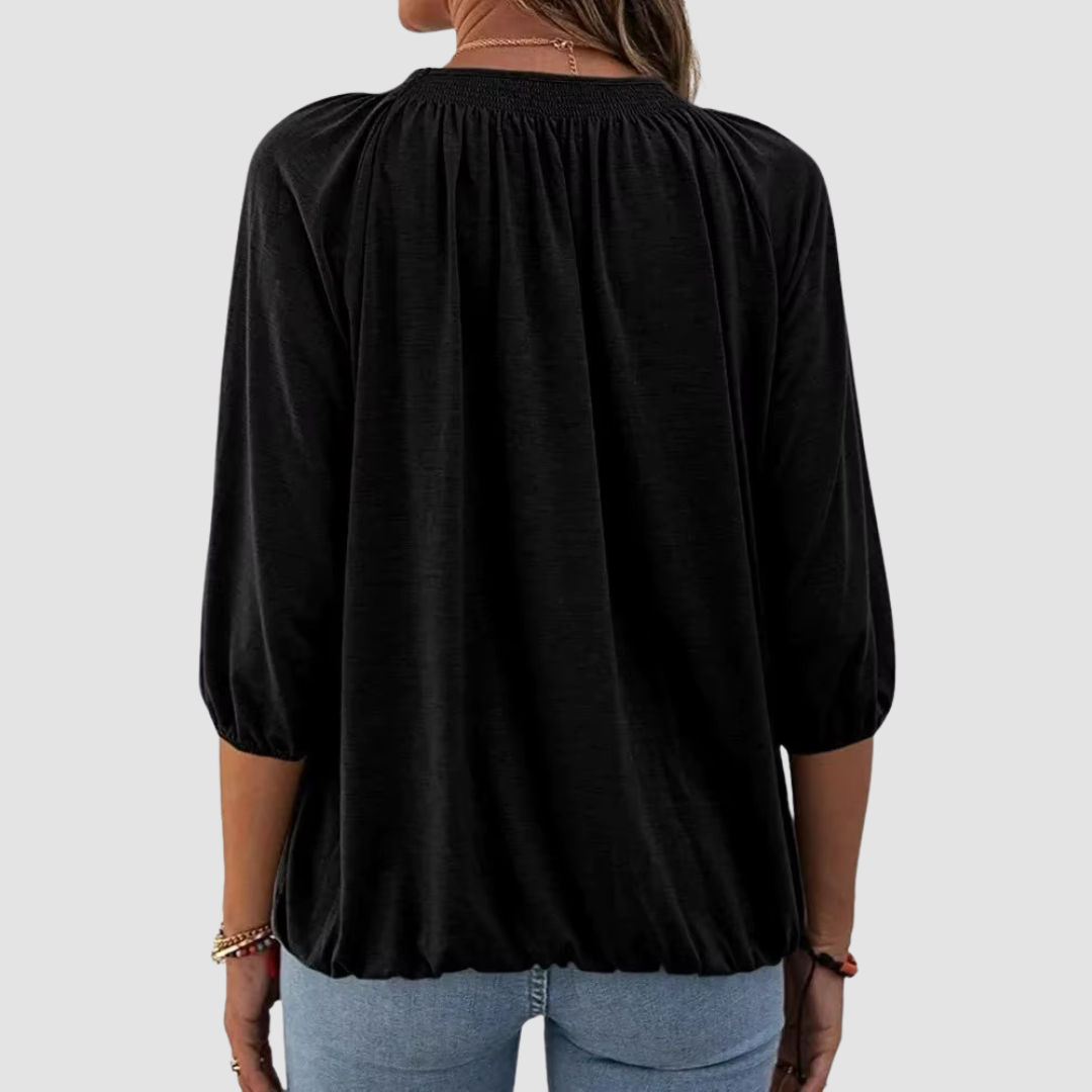 Loose-fit dames top met halve mouwen, ronde hals en stijlvolle patchwork details, ademend polyester, in diverse kleuren.