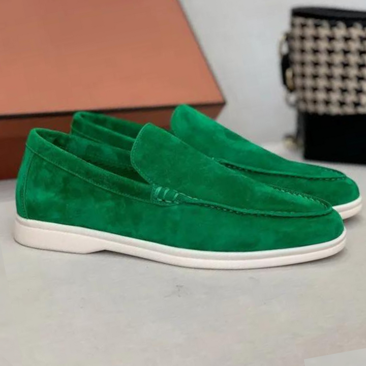 Tijdloze heren instappers, effen design. Deze luxe loafers bieden een stijlvolle uitstraling en ongeëvenaard comfort.