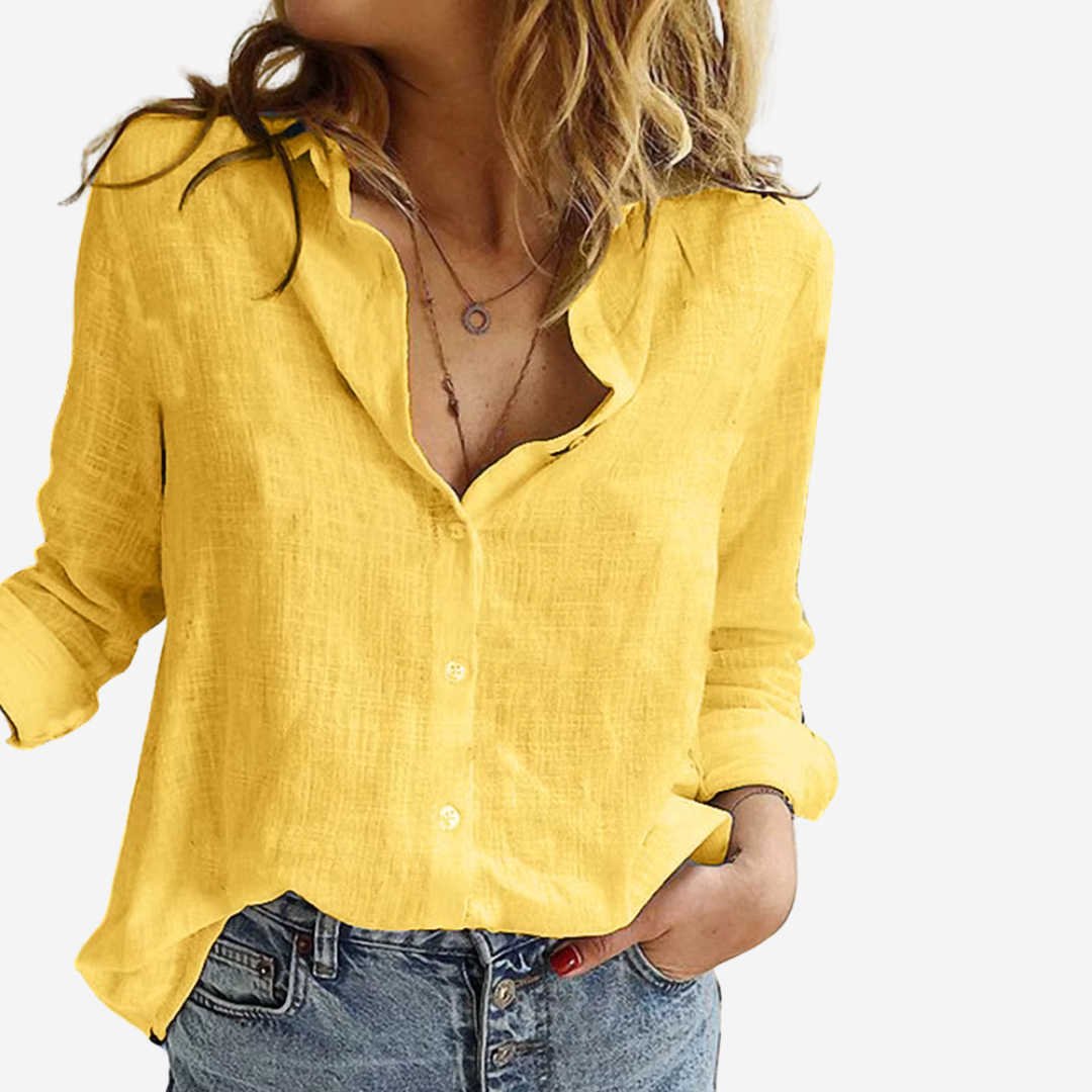 Modieuze damestop: losvallende luchtige blouse met vintage reverskraag en knoopsluiting voor een comfortabele stijl.
