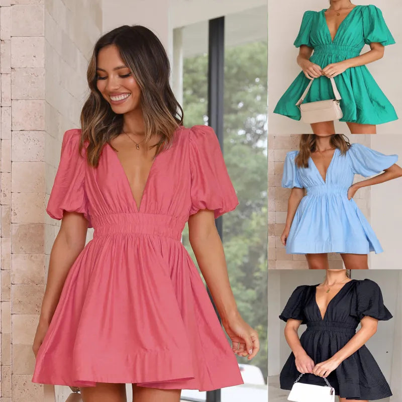 "Luchtige Luna mini jurk in zomerse kleur met flatterende pasvorm, ideale zomergarderobe aanvulling voor elegantie en comfort